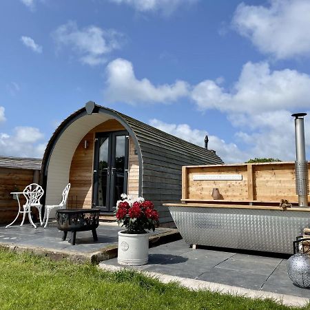 Abbey Farm Luxury Glamping Hotell Rhuddlan Exteriör bild
