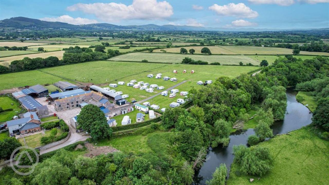 Abbey Farm Luxury Glamping Hotell Rhuddlan Exteriör bild