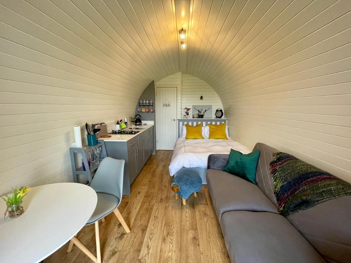 Abbey Farm Luxury Glamping Hotell Rhuddlan Exteriör bild