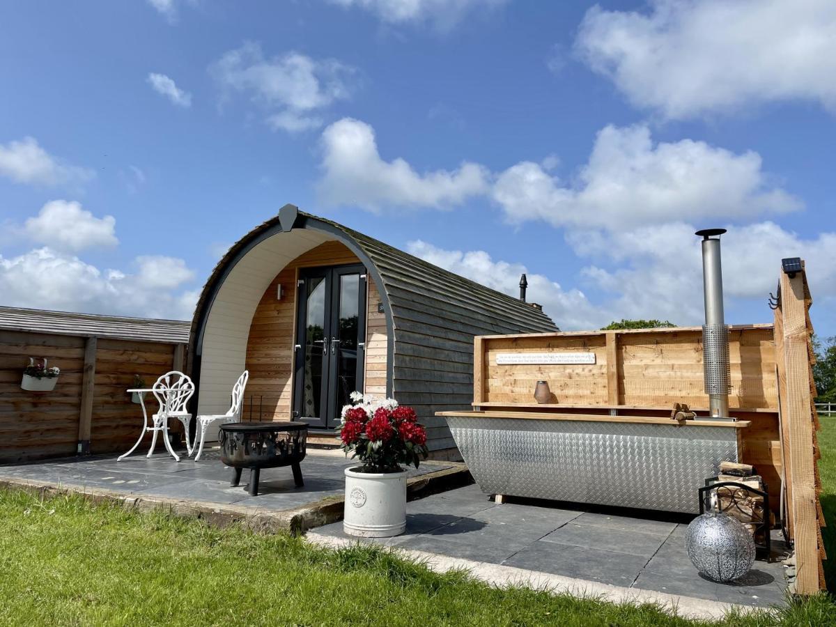Abbey Farm Luxury Glamping Hotell Rhuddlan Exteriör bild