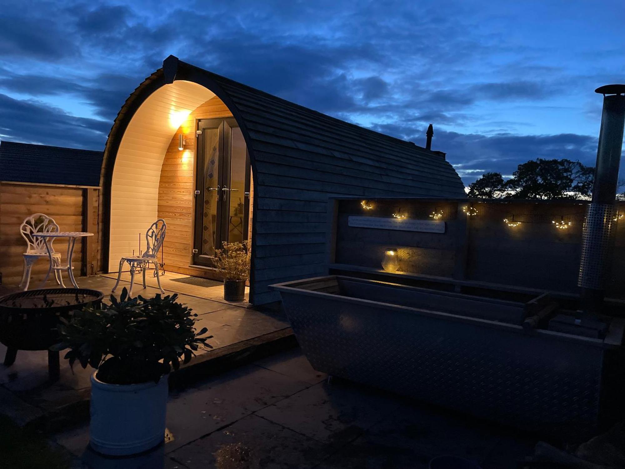 Abbey Farm Luxury Glamping Hotell Rhuddlan Exteriör bild